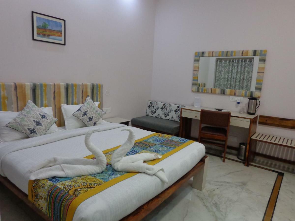 Lakeside Inn Ratanada Jodhpur  Ngoại thất bức ảnh